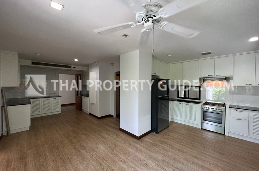 House with Private Pool in Nichada Thani 